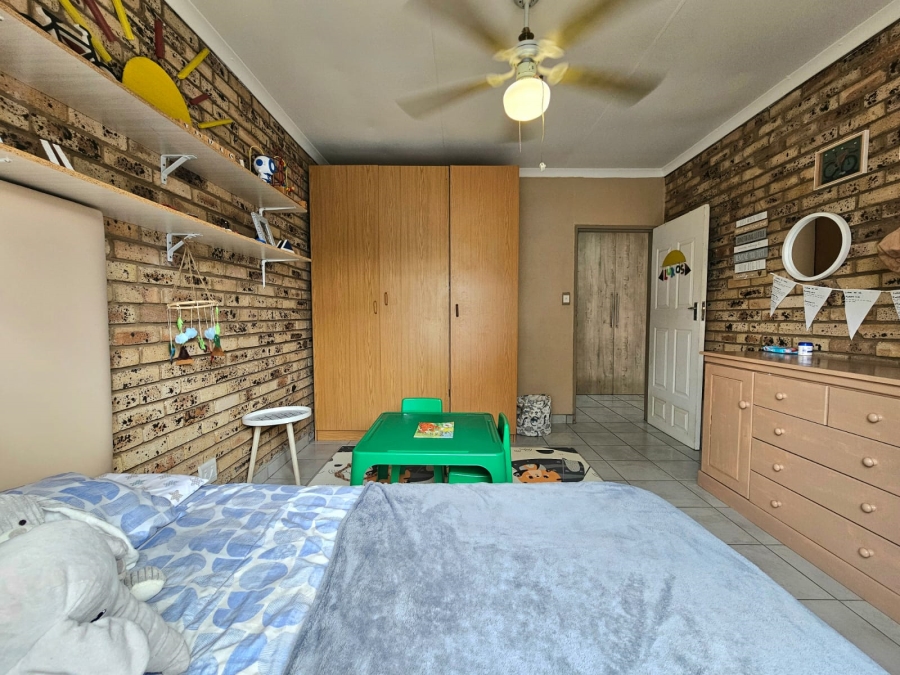 3 Bedroom Property for Sale in Miederpark North West